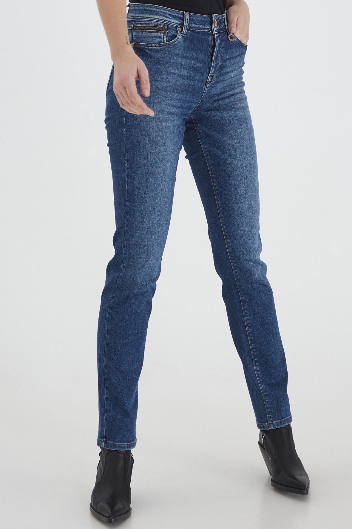 Uregelmæssigheder En del bold Pulz Sandra jeans - high waist & straight leg med slidt blå denim - Hos  Lohse
