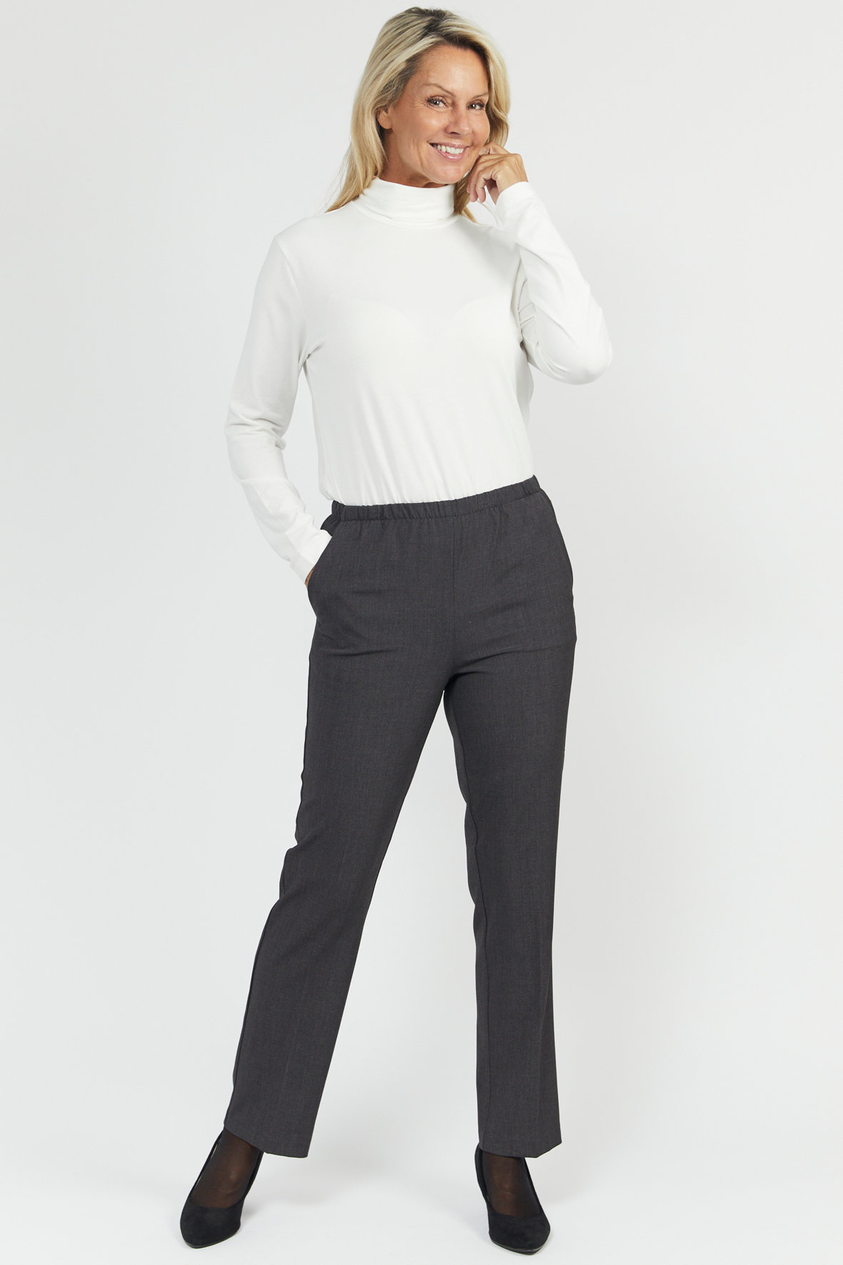 Brandtex Sofie garbardinebukser slim fit plus size - - Hos Lohse