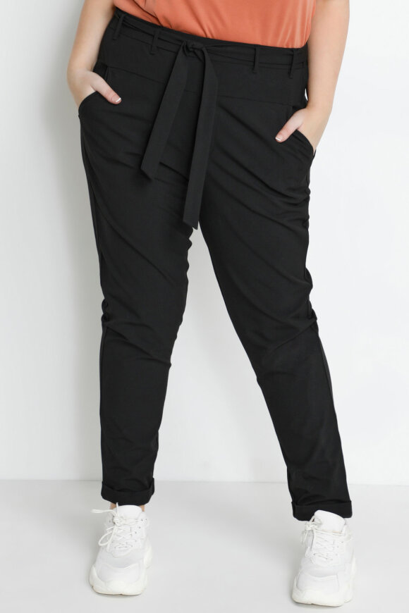 Kaffe Curve - KC-Jia Belt Pants - Jersey & Væv Bukser - Sort