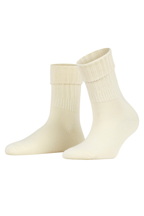 Falke - Striggings Rib Sock - Ribstrikket sokker - Off White