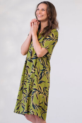 Prepair - Helga Dress SS - Print Kjole - Løs Pasform - Green