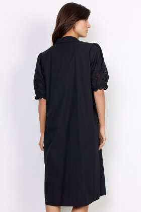 SoyaConcept - SC-Milly 2 Dress - Romantisk Skjortekjole - Sort SoyaConcept - SC-Milly 2 Dress - Romantisk Skjortekjole - Sort