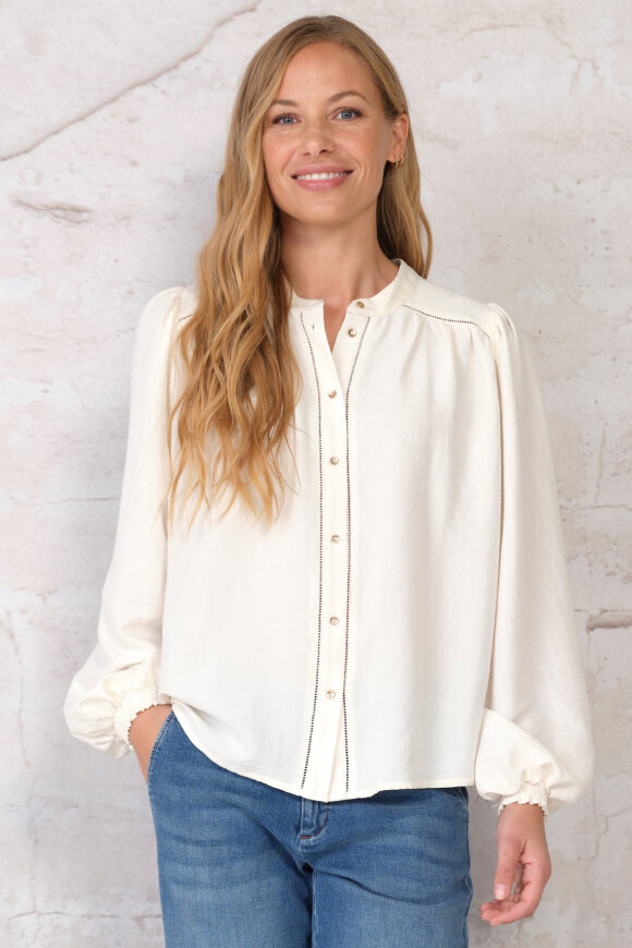 Prepair - Jasmin Bluse - Sød Detaljerig - Off White 
