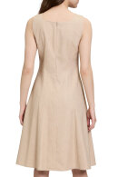 Betty Barclay - Kjole - Stil & Komfort - Sand