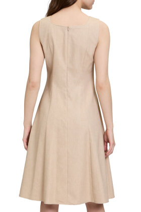 Betty Barclay - Kjole - Stil & Komfort - Sand