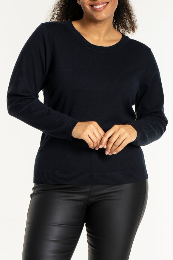 Sandgaard - Helsinki - Ensfarvet Strikbluse - Mørkeblå Sandgaard - Helsinki - Ensfarvet Strikbluse - Mørkeblå