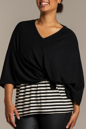 Sandgaard - Helsinki - Finstrik Poncho - Sort