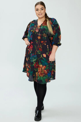 No.1 by OX - Elegant Blomsterprint Kjole - Sort No.1 by OX - Elegant Blomsterprint Kjole - Sort