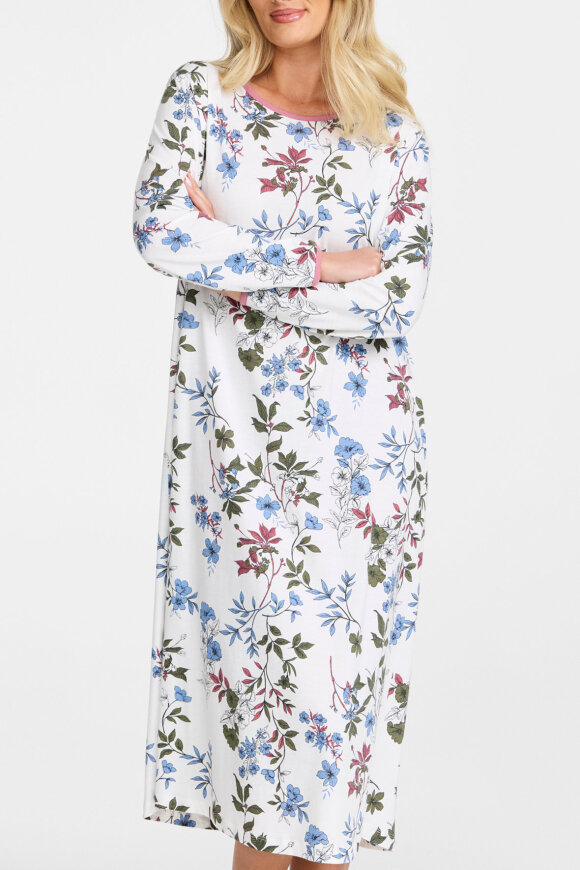 Damella - Lang Natkjole - Blomsterprint - Rosa Damella - Lang Natkjole - Blomsterprint - Rosa