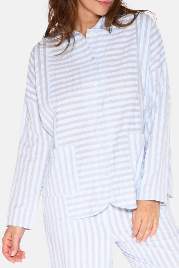 CCDK - Amanda Pyjamas Skjorte - Lyseblå Stribe