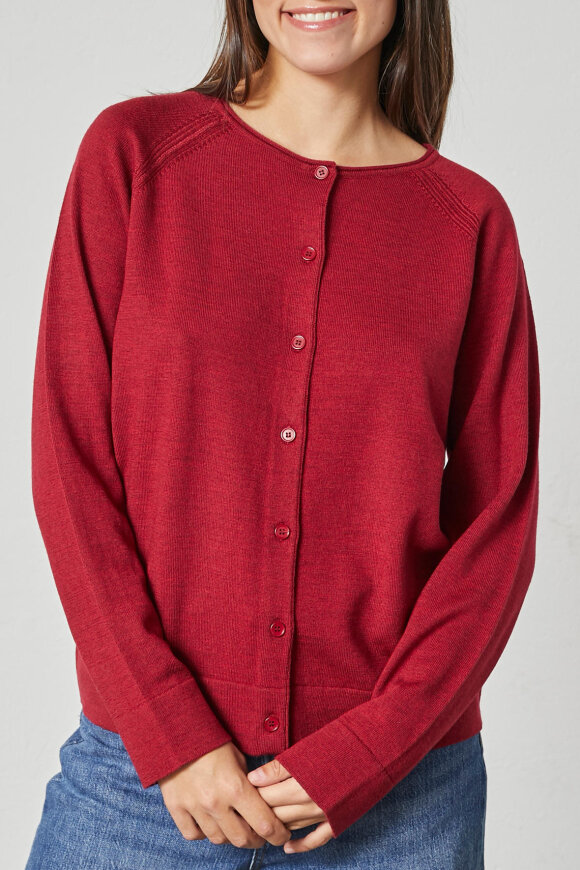 Lind - LiKarina Finstrik Cardigan - Rød