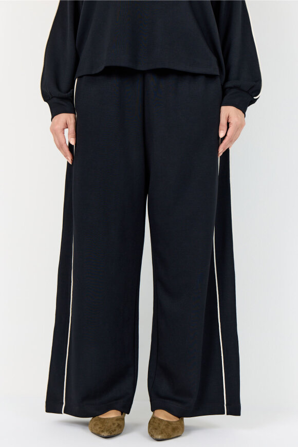 Wasabiconcept - WA-Sabina 89 Sweatpants - Sort