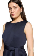 Vera Mont - Plisse Kjole Lang - Mørkeblå