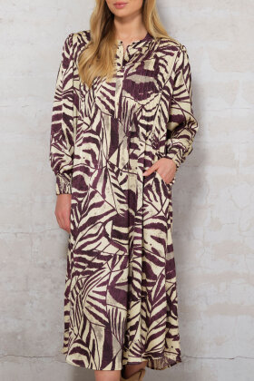 Prepair - Carla Dress - Print Midi Kjole - Blomme Prepair - Carla Dress - Print Midi Kjole - Blomme