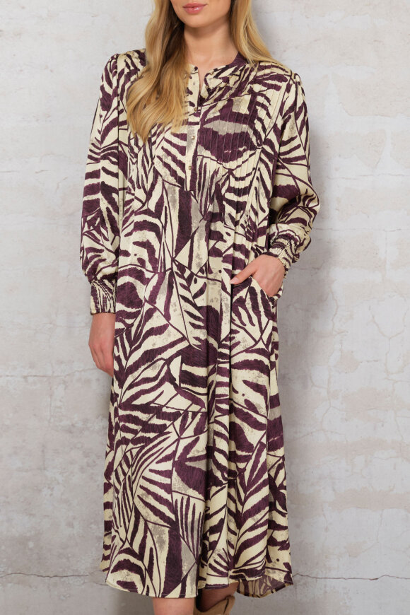 Prepair - Carla Dress - Print Midi Kjole - Blomme