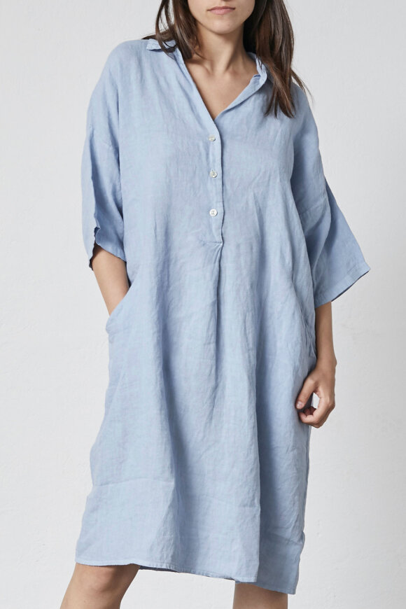 Lind - LiDagmar Hørkjole - Lyseblå