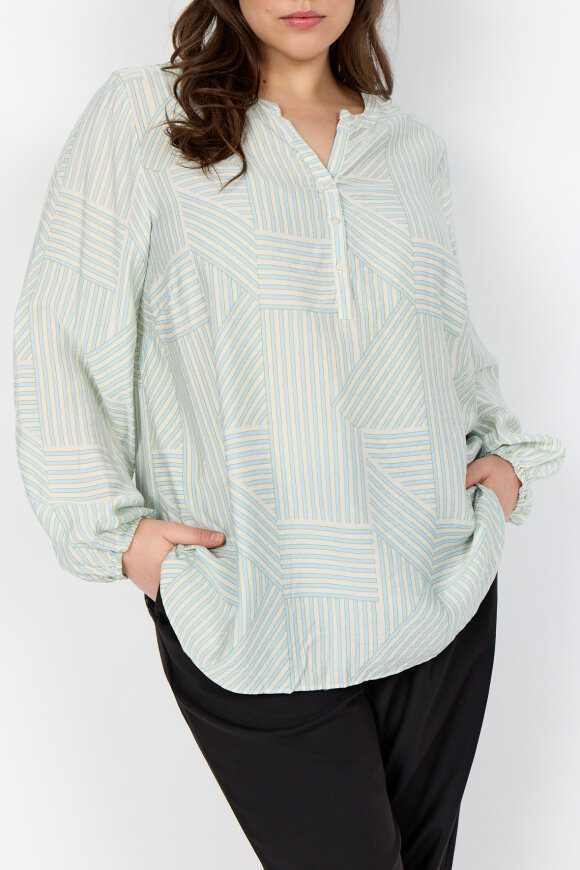 Wasabiconcept - WA-Semina 1 Bluse - Lyseblå