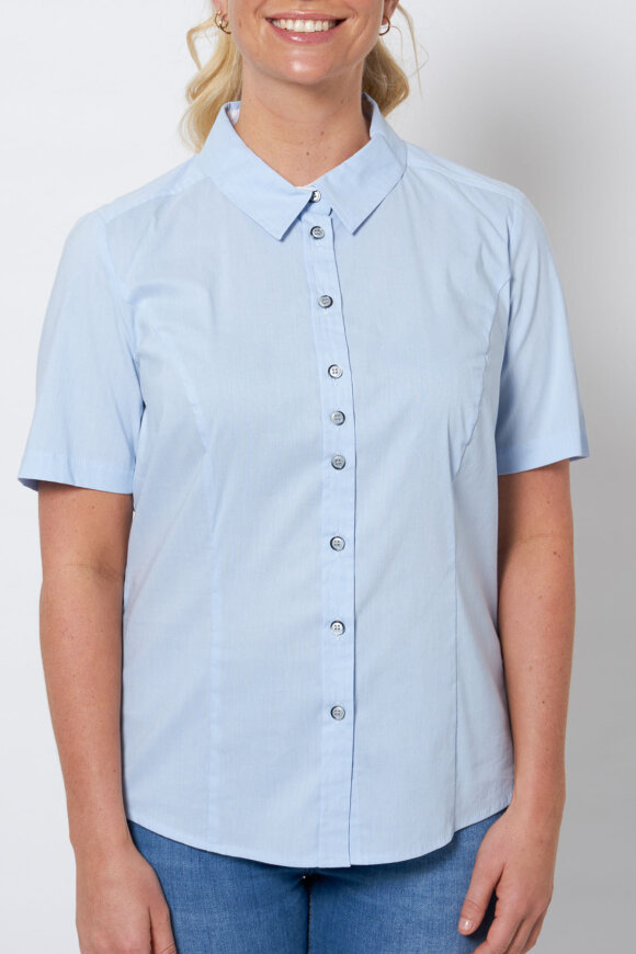 Elton - SHShila Shirt Kortærmet Skjorte - Lyseblå Elton - SHShila Shirt Kortærmet Skjorte - Lyseblå