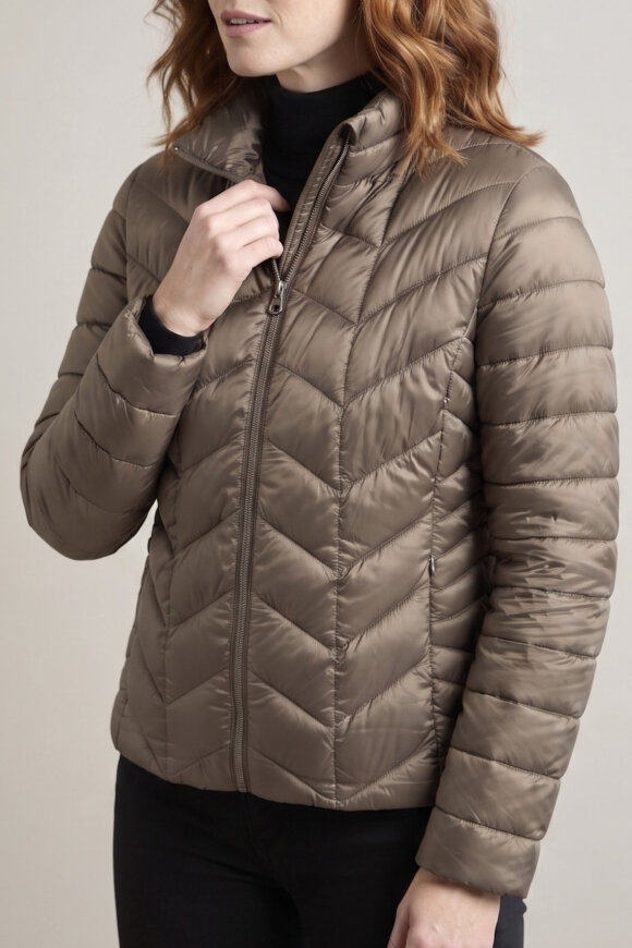 Junge - Daisy Letdun - Mat Finish - Sand