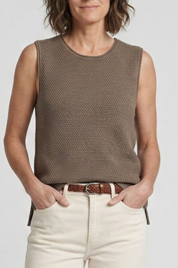 Lind - LiSienna Pullover Strikvest - Sand Lind - LiSienna Pullover Strikvest - Sand