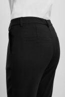 Laurie - Julia Regular - Sort Laurie - Julia Regular - Sort